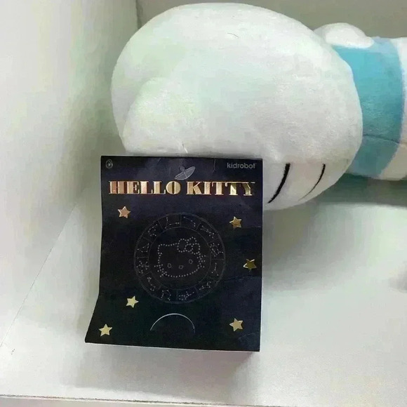 Hello Kitty Kidrobot NEW Sanrio 11 in. Mermaid kitty plush - Picture 5 of 5